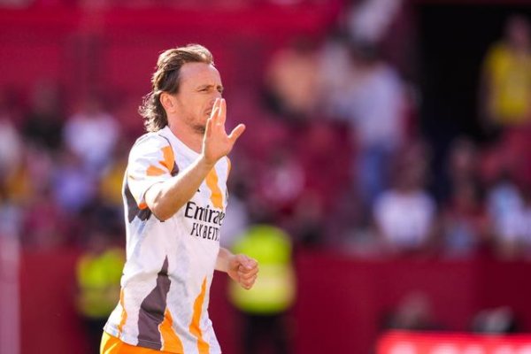 Modric chào tạm biệt Real Madr